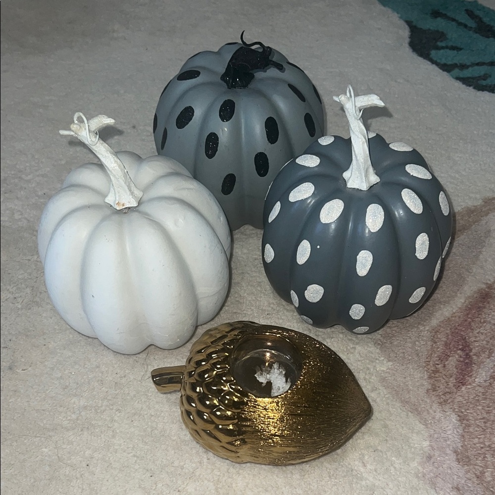 Gray and White Decorative Pumpkins Set and Acorn Candle Holder